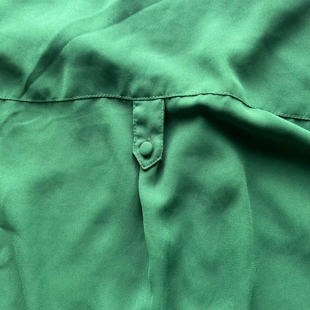 Torrid Harper Blouse Green Roll Tab Sleeve Georgette Pullover Top Size 2 - Picture 6 of 7